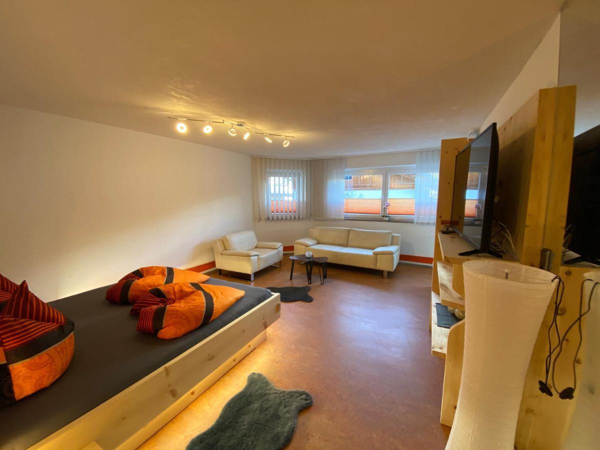 Ferien Haus - Ferienwohnung Lorena Neustift im Stubaital Exterior photo